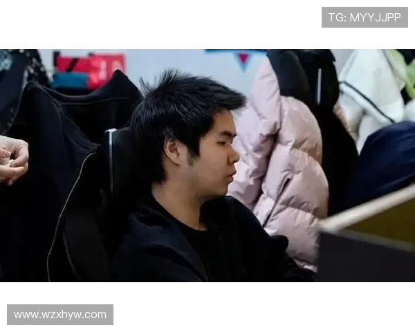 TES与AL激战正酣,谁能在LPL赛场上笑到最后成为冠军之争焦点 TES与AL激战正酣,谁能在LPL赛场上笑到最后成为冠军之争焦点