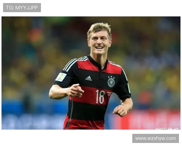 克罗斯：从足球天才到战术大师的蜕变之路与未来展望